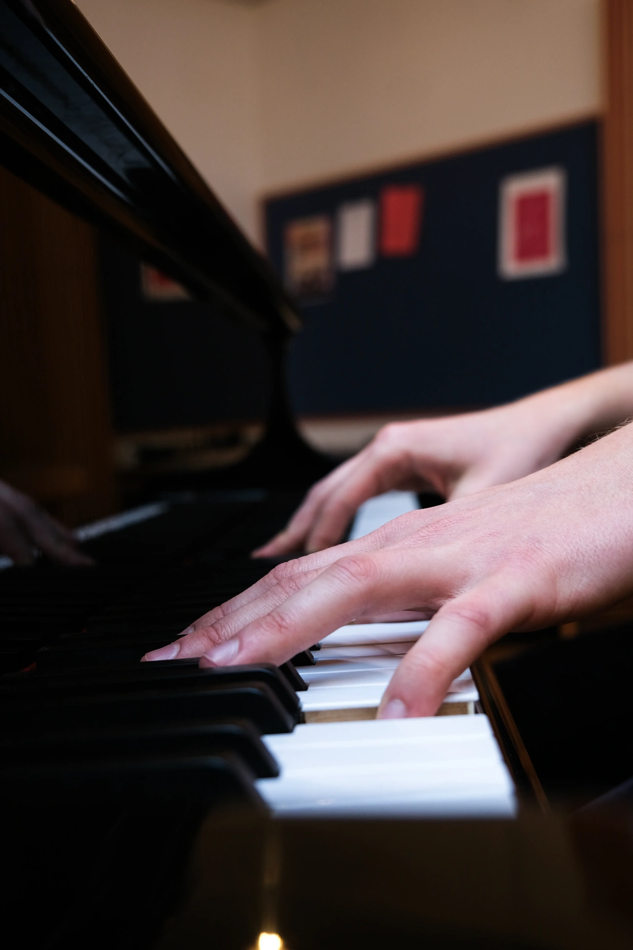 Musik og fællessang med Anton Vind